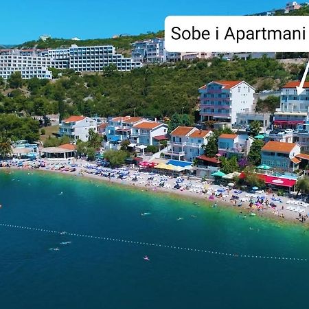 נאום Apartments And Rooms Mato מראה חיצוני תמונה