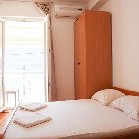 נאום Apartments And Rooms Mato חדר תמונה