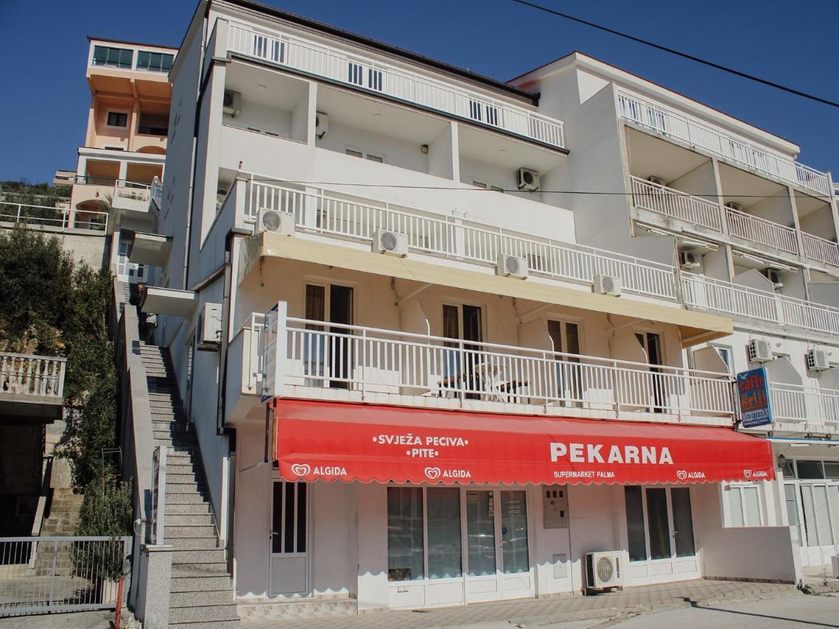 נאום Apartments And Rooms Mato מראה חיצוני תמונה