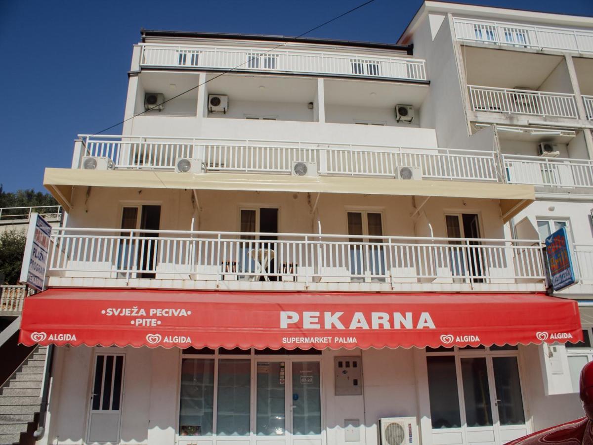 נאום Apartments And Rooms Mato מראה חיצוני תמונה