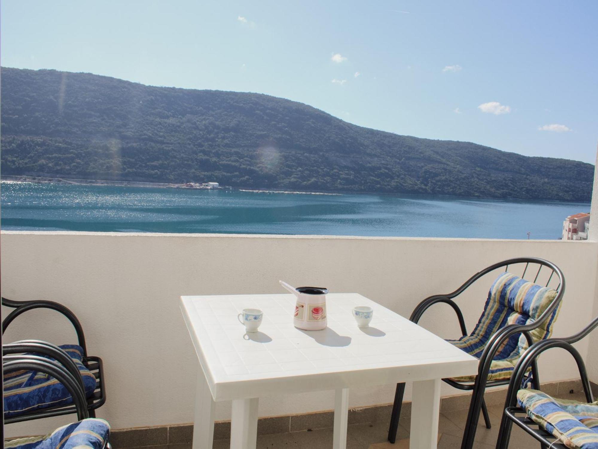 נאום Apartments And Rooms Mato חדר תמונה