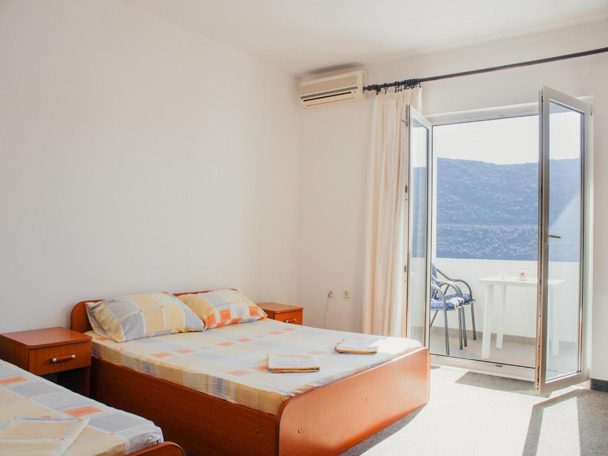 נאום Apartments And Rooms Mato חדר תמונה